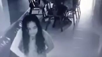 Encontró a su empleada en poseída Encontró a su empleada en poseída