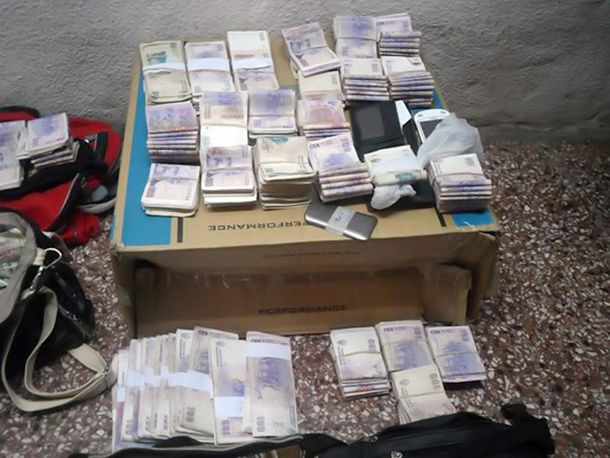 Tres delincuentes robaron medio millón de pesos a pasajeros de un colectivo