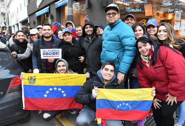 Venezolanos en la Argentina participaron de la consulta popular&nbsp;