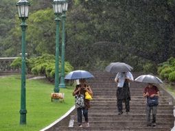 La semana termina con cielo nublado y probables lluvias