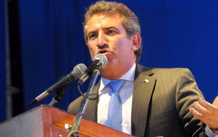 Urribarri cuestionó a los dirigentes que navegan en la ambigüedad