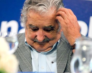 Desopilante cruce de barrio entre Mujica y una diputada