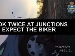 La novia del motociclista compartió el video para educar al público