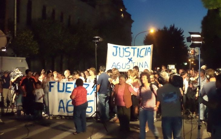 Marcha de los vecinos en reclamo de justicia. Foto Gentileza ABC Saladillo.