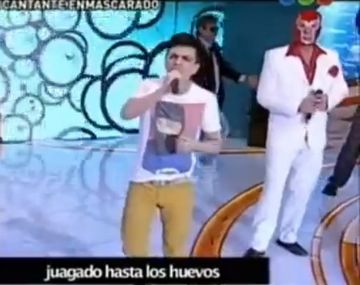 Ale Sergi cantó en Sin Codificar con el Cantante Enmascarado