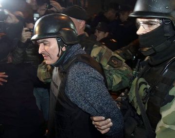 Una buena para López: no lo echaron del Parlasur