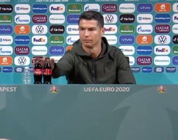 Un gesto de Cristiano Ronaldo le hace perder millones de dólares a marca de gaseosas