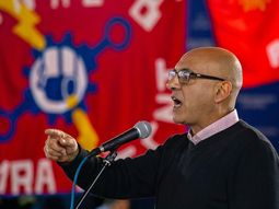 El PIT-CNT planea comenzar pronto con su campaña de recolección de firmas por el plebiscito del sistema previsional. El PIT-CNT planea comenzar pronto con su campaña de recolección de firmas por el plebiscito del sistema previsional.