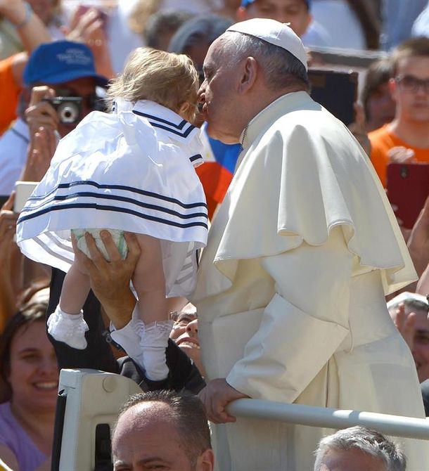 Tras su reposo médico, el Papa retomó su actividad normal