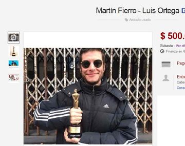 Luis Ortega subastó el Martín Fierro que ganó por Historia de un Clan