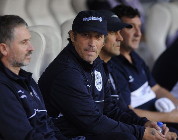 Troglio no resistió la derrota en el clásico: Gimnasia lo despidió