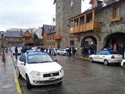 otra vez un taxista: una mujer fue violada en san carlos de bariloche otra vez un taxista: una mujer fue violada en san carlos de bariloche