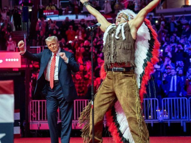 Trump bailó al ritmo del YMC de los Village People y las imágenes se viralizaron