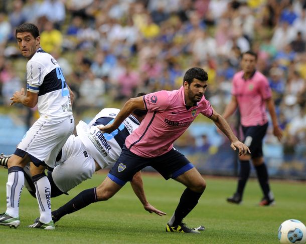 Boca empató con Gimnasia en el final de un certamen irregular