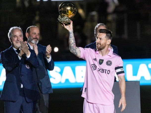 Lionel Messi donó su octavo Balón de Oro: adónde y por qué