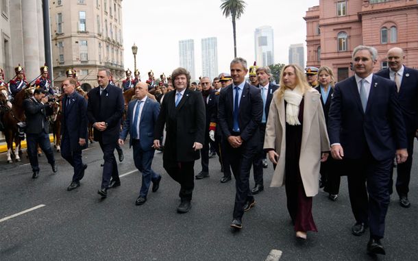 Javier Milei y su gabinete tras participar del Tedeum. Javier Milei y su gabinete tras participar del Tedeum.
