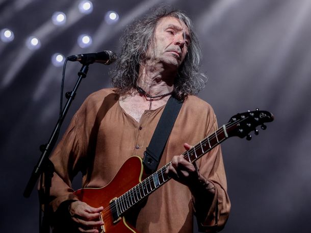 Murió Robe Iniesta, líder de la mítica banda punk española Extremoduro