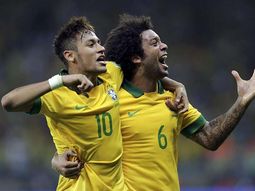 ¡volvio el jogo bonito a brasil! los lujos de neymar y marcelo ¡volvio el jogo bonito a brasil! los lujos de neymar y marcelo