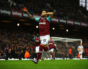 Golazo: pateó un tiro libre