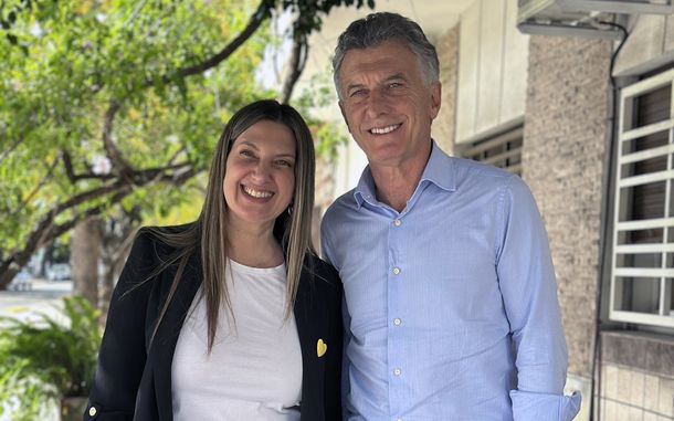 Silvia Lospennato en campaña con Mauricio Macri.