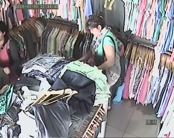 VIDEO: Fue descubierta por una vendedora