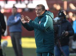 El entrenador uruguayo, cada vez más resistido El entrenador uruguayo, cada vez más resistido