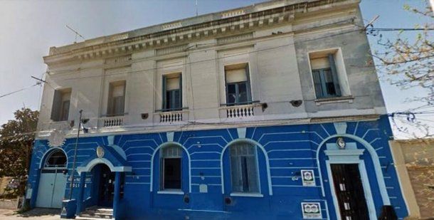 Los hermanos fueron abandonados en la Comisaría de la Mujer de Bahía Blanca.