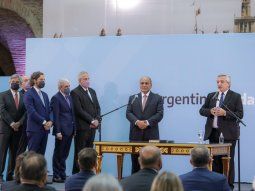 Bono, IFE y jubilaciones: las medidas del Gobierno tras la suba del salario mínimo