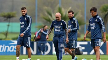 Sampaoli junto a Icardi, Messi y Dybala Sampaoli junto a Icardi, Messi y Dybala