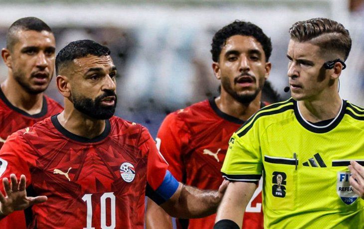 En Egipto apuntaron contra el arbitraje tras la eliminación ante Argentina: así lo reflejó prensa