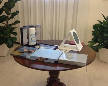 ¿Cuáles son los obsequios que le hizo Cristina a Francisco?