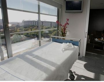 Cómo es la clínica donde nació el hijo de Lionel Messi