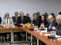 hsbc: diputados rechazan postura de cablevision hsbc: diputados rechazan postura de cablevision