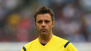 el nuevo codesal: los argentinos descargaron su bronca contra el arbitro