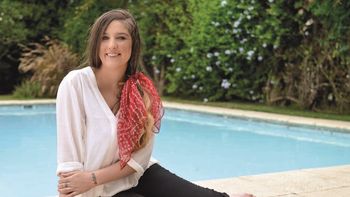 A Juana Repetto le sugirieron que se retoque lolas, nariz y labios A Juana Repetto le sugirieron que se retoque lolas, nariz y labios