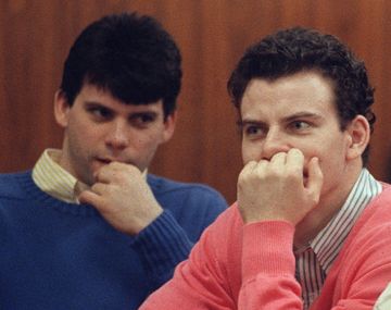 Lyle y Erik Menéndez, condenados a perpetua por asesinar a sus padres.