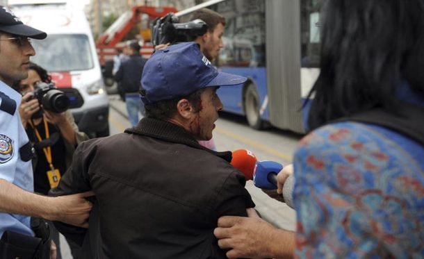 Atentado en una marcha por la paz en Turquía deja por lo menos 86 muertos