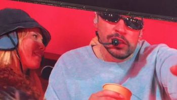 wanda nara irrumpio en la casita de bad bunny y se volvio viral wanda nara irrumpio en la casita de bad bunny y se volvio viral