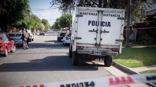 Compró una casa y encontró el cadáver de la ex dueña adentro.