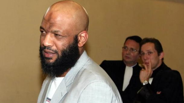 Trabelsi defendió los colores del Fortuna Düsseldorf y del Wuppertaler SV en Alemania. Trabelsi defendió los colores del Fortuna Düsseldorf y del Wuppertaler SV en Alemania.