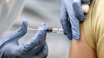 las comunidades medica y cientifica reclamaron a martin menem suspender evento antivacunas en el congreso las comunidades medica y cientifica reclamaron a martin menem suspender evento antivacunas en el congreso