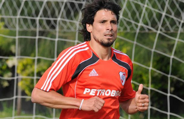 Escándalo en River: futbolistas de la Reserva no tienen ropa para entrenar