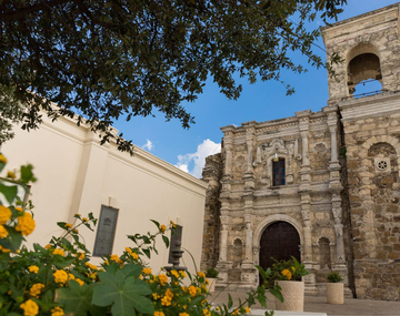El pueblo de estilo colonial y tranquilo que atrae por su historia y campos