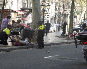 Al menos 13 muertos y más de 100 heridos en un atentado