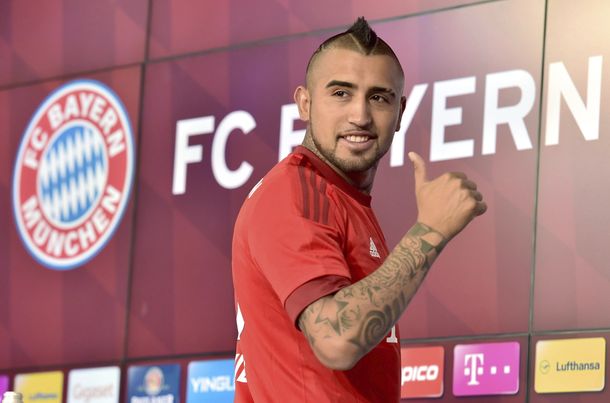De no creer: a Vidal lo presentaban en el Bayern Munich cuando su papá era detenido