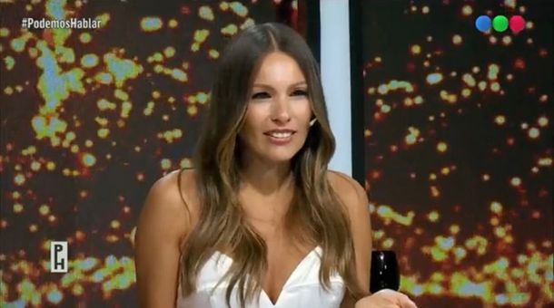 Pampita se desligó del furcio de Benjamín Vicuña en los Martín Fierro: Él tiene amor para muchas