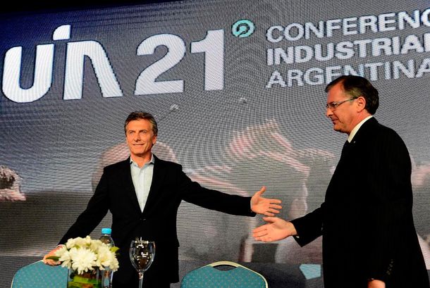 Macri anunció en la UIA que esta semana avanzará con levantar el cepo cambiario