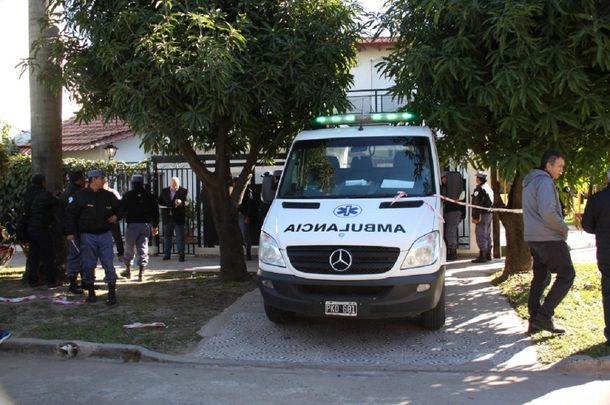 Casa de Luis Naidenoff donde murieron su mujer y su hijo de 16 años