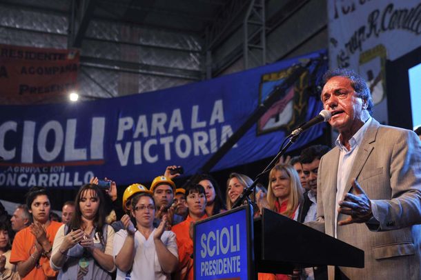 Las fotos del cierre de campaña de Scioli y Macri