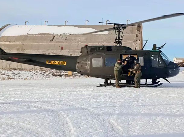 Personal del Ejército logró rescatar a cuatro trabajadores varados en medio del temporal de nieve 